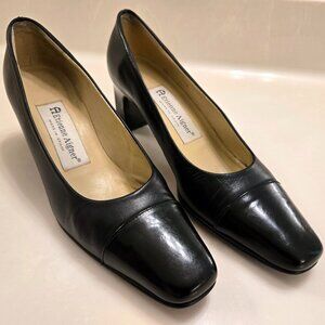 Etienne Aigner STRADA vintage black leather block heels pumps size 6N elegant